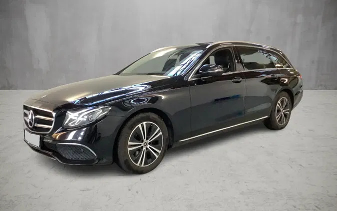 samochody osobowe Mercedes-Benz Klasa E cena 110085 przebieg: 171000, rok produkcji 2019 z Rybnik